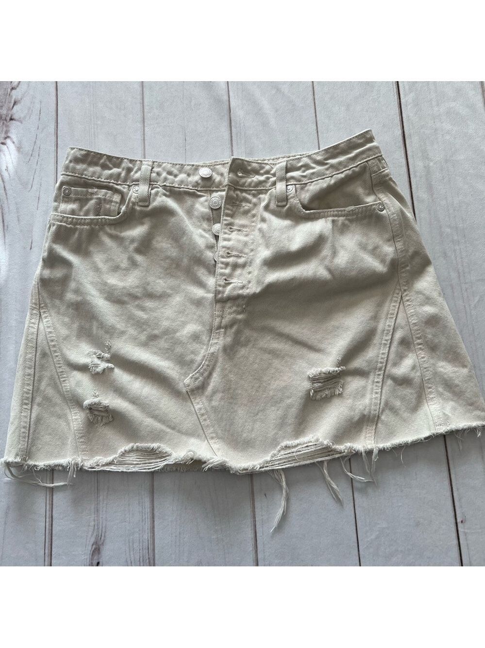 We The Free Women's Khaki Denim Mini Skirt Size 30 Casual Distressed Frayed Hem - Picture 5 of 14